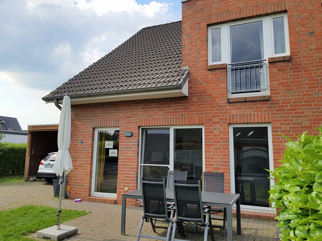 Jens Stegeberg Immobilien Zeven - DH-HÄLFTE IN RUHIGER ...